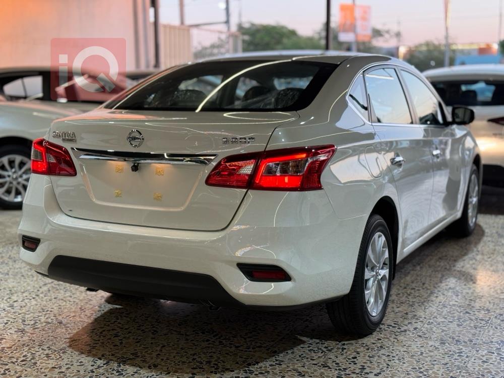 نیسان سێنترا